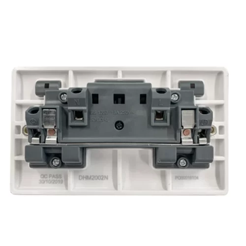 Socket Switched Single Pole 2 Gang 13A White - Image 3